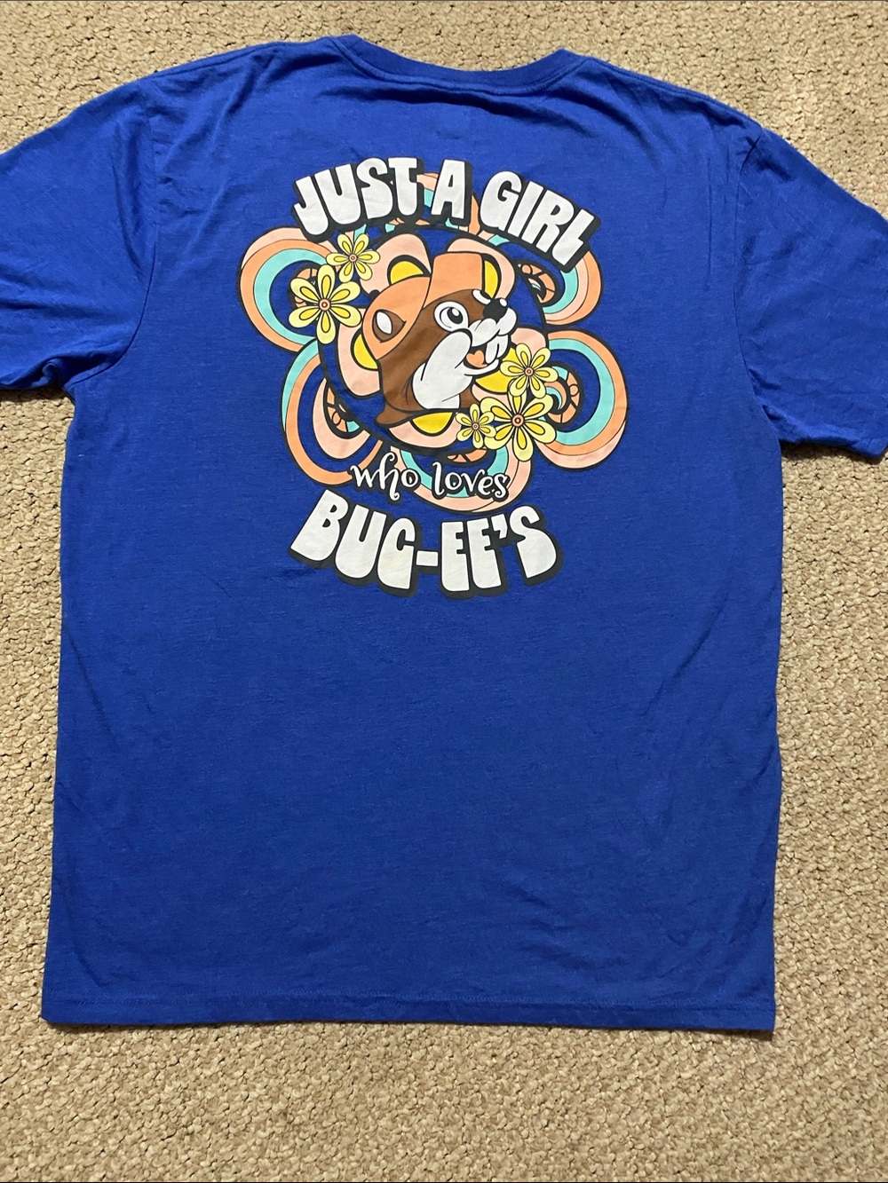 Buc-ee’s women’s size XL tshirt “just a girl who loves Buc-ee’s” Tshirt